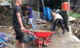 PEMBUATAN DRAINASE BLOK B6 RT 02 PERUM.BUKIT PINANG BAHARI